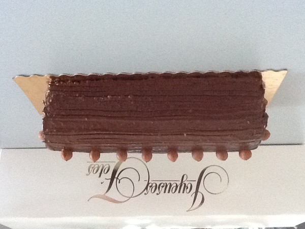 Buche poire/chocolat/noisette